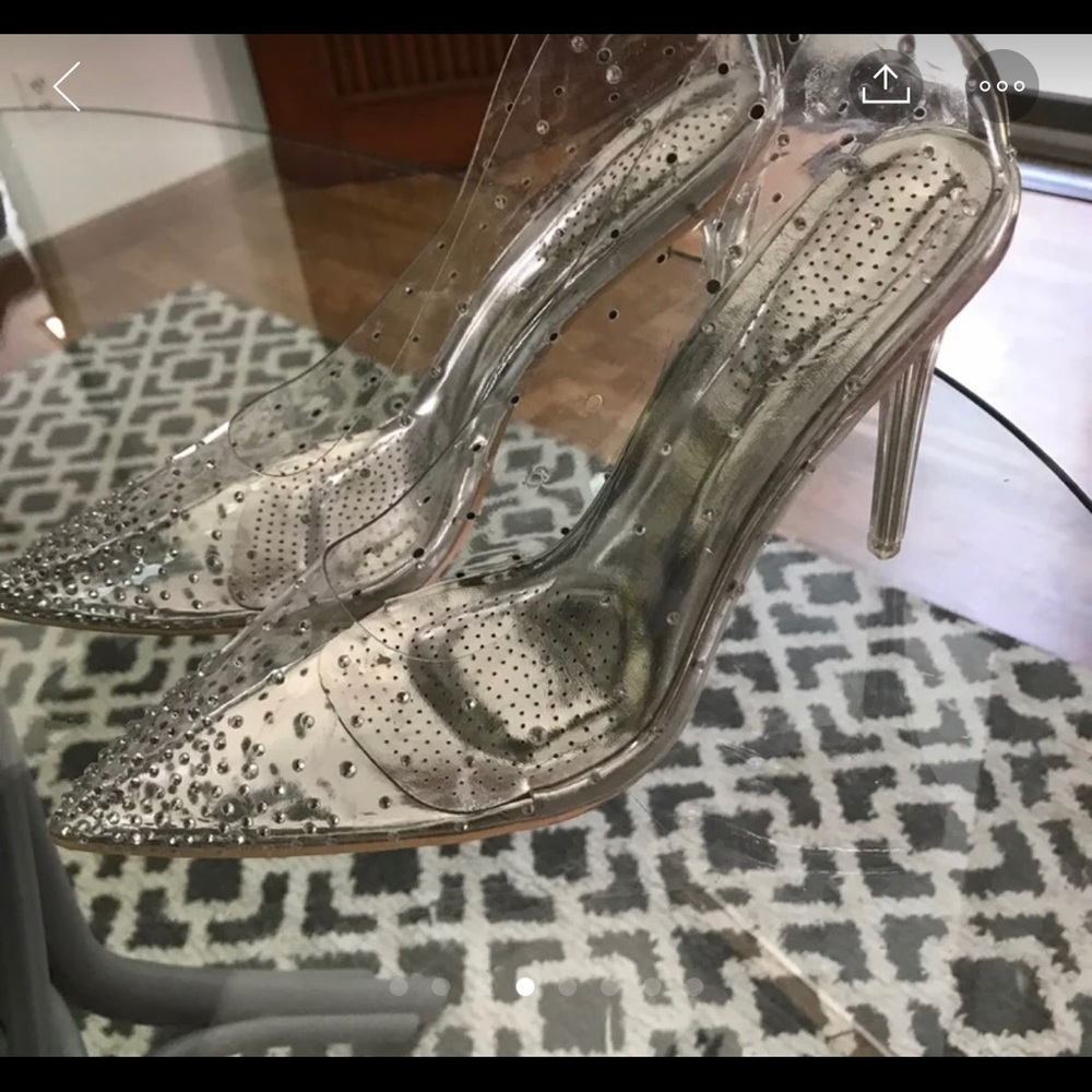 Akira Stiletto Pump Size 9 Worn once